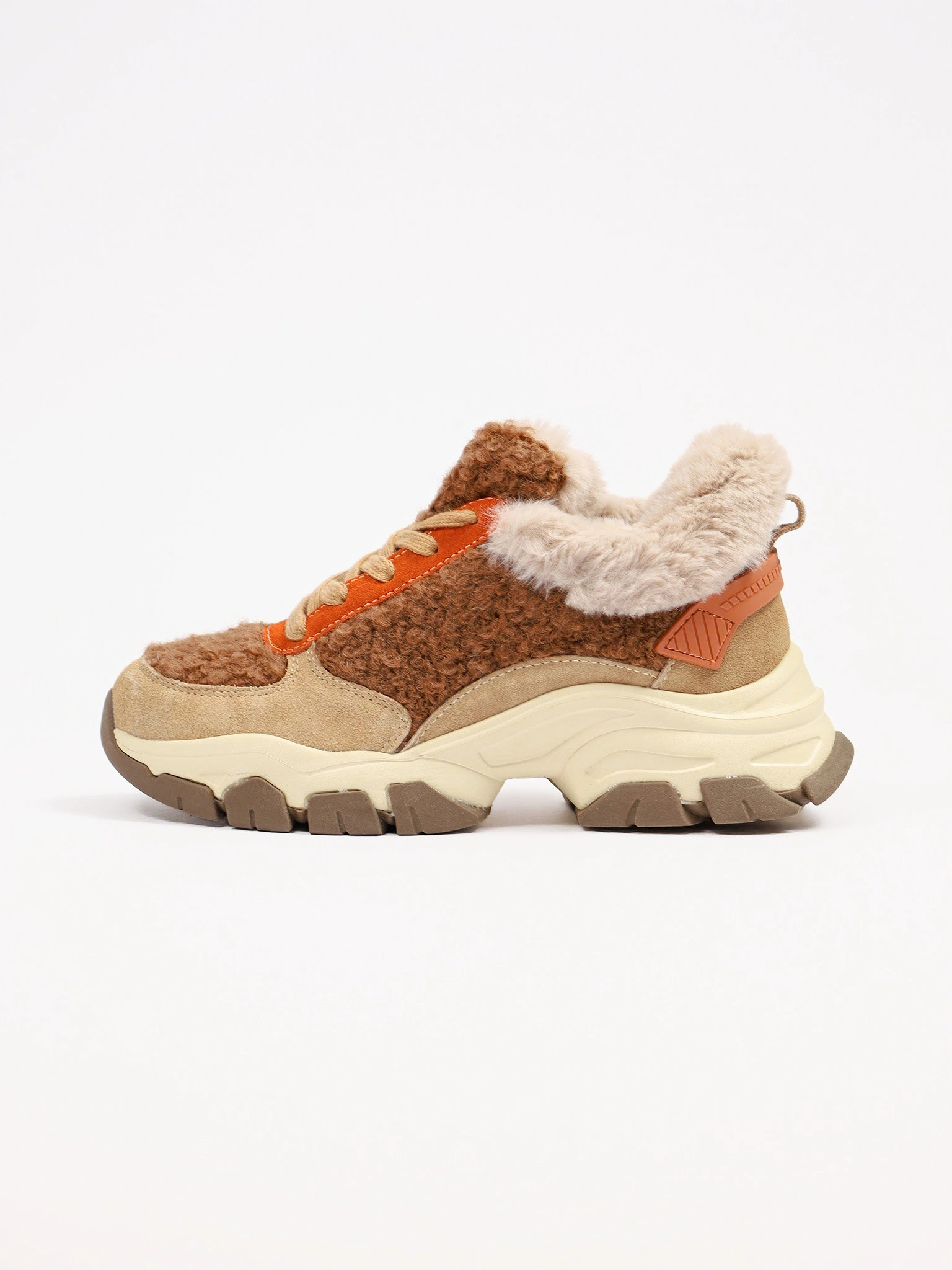 Кроссовки комбинированные с оторочкой мехом